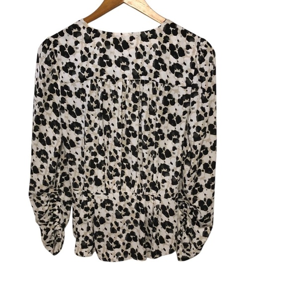 Cabi Leopard Print Wrap Top Sz S White Black Office Business Casual Classic - Picture 5 of 10